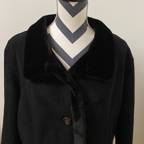 Gallery Black Winter Coat - Picture 4 of 9